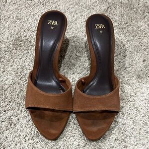 Zara Women's Brown Suede Heeled Sandals